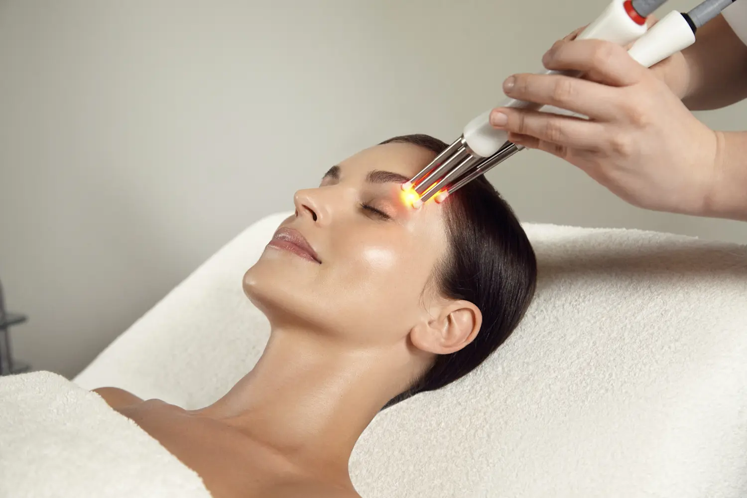 Signature-Non-Surgical-Facial-Toning