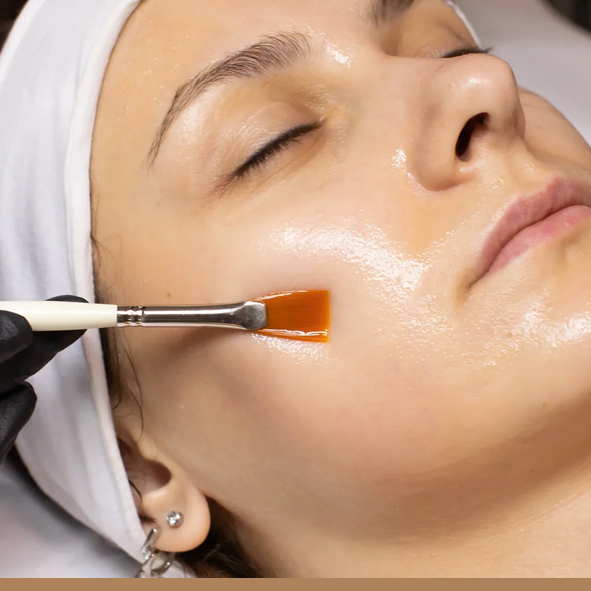 ELEMIS Expert™ Tech Lift + Rejuvenate Facial
