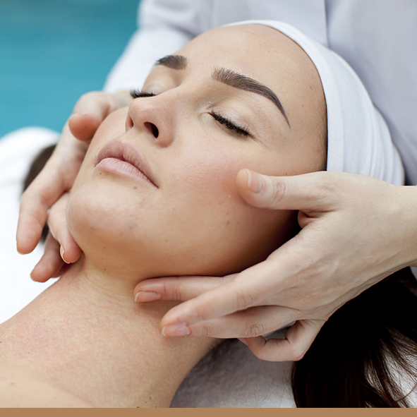 ELEMIS Expert Touch Reveal Facial