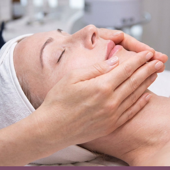 Iconic Skin Escape Facial<br />
